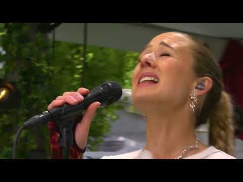 Alba August tolkar Arja Saijonmaas "Så vill jag älska dig" | Så mycket bättre | TV4 & TV4 Play