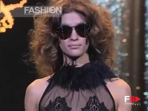 "John Richmond" Autumn Winter 2003 2004 Milan 3 of 4 Pret a Porter Woman by FashionChannel