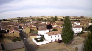 preview picture of video 'AR Drone 2.0 HD - Vuelos de entrenamiento en San Pedro de Valderaduey'