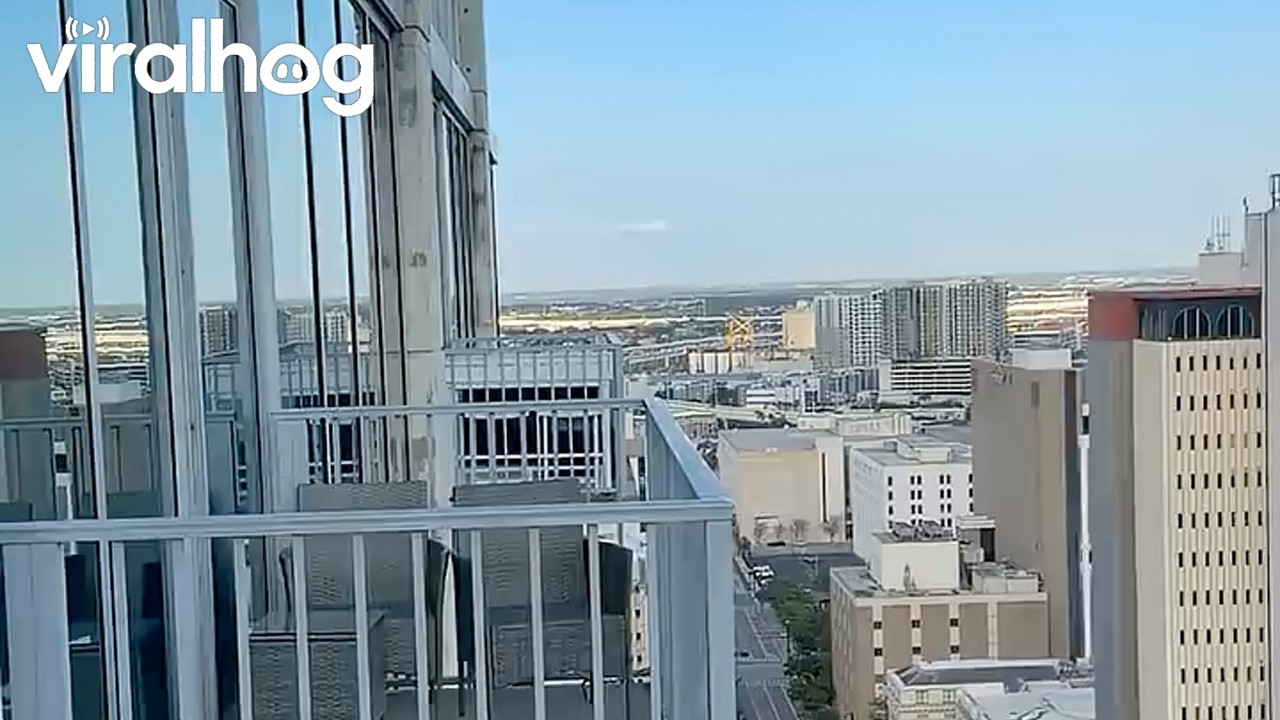 Watched the Artemis II Launch From My Balcony || ViralHog