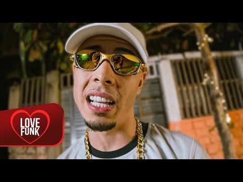 MC Tuto, MC Vine7 e MC Robs - UM DIA EU ME VI SORRINDO ATOA (VIDEO OFICIAL)