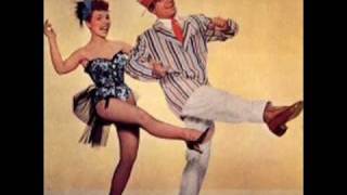 Teresa Brewer legs tribute sung by Elvis Presley - Long Legged Girl With the Short Dress