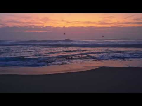 Post Sunset Glow on the Beach   White Noise ASMR, 4 hours at 4K