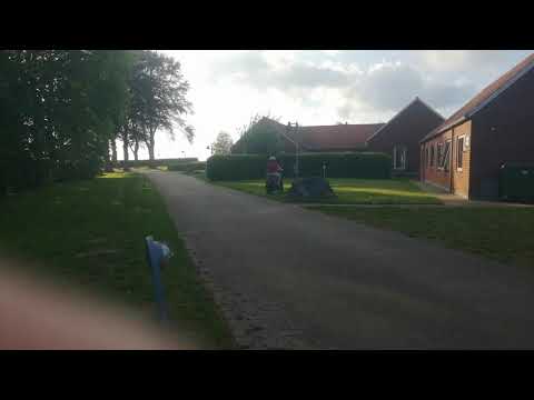 Jeg er ud at køre knallert