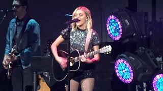 Kelsea Ballerini - Yeah Boy (Live in Dallas, TX at American Airlines Center February 28, 2019)