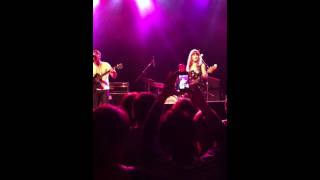 "Scissor Runner" by Jenny and Johnny