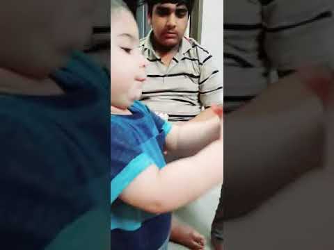 ICE CREAM KHANEY LAGAIN HEIN ABDUL RAHIM AAPNI FAMILY KAY SAATH . ICE CREAM DAY .