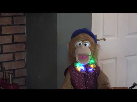 Mr Monkey (Organ Grinder) sings "Silent Night"... badly!