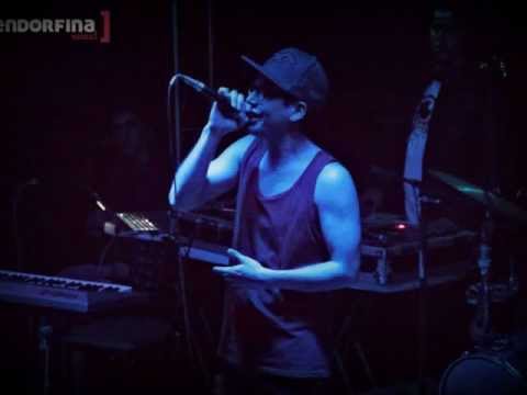 12- ROMANCE FRENTE AL MIC