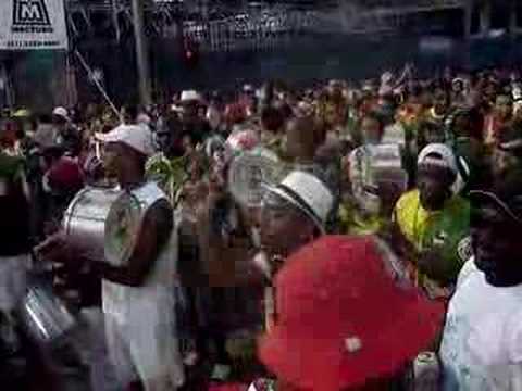 Bateria Grande Rio Ensaio Técnico 2006