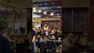 다낭 안트엉 길거리 공연