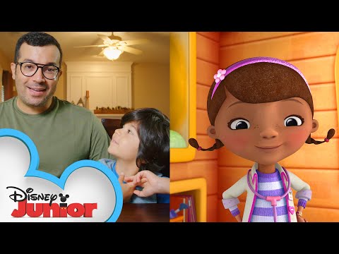 生病時的社交距離？| 麥克斯廷斯醫生的故事。大夫來了｜迪士尼少年 (Social Distance When You're Sick ? | Doc McStuffins: The Doc is In | Disney Junior)