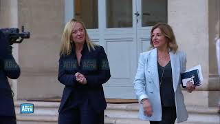 Governo, Giorgia Meloni esce dal Quirinale sorridente