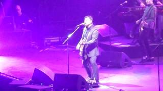 Elvis Impersonator   Blackpool Pier - Manics Leeds Live