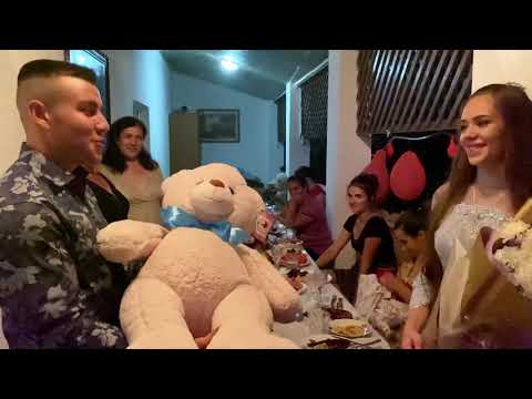 Curierul de Surprize în satul Gotești. Surpriză de majorat.