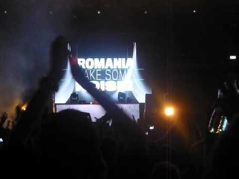 Armin van Buuren playing BW&W - Impact (Marlo Remix)@TMDW 2012 Romania