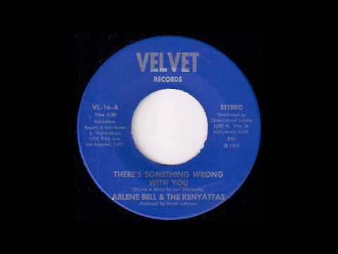 Arlene Bell And The Kenyattas - There's Something Wrong With You [Velvet] 1977 Sister Funk 45 Video