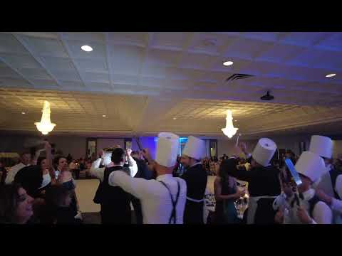 Denes kume ti si glaven...  ti izgore keseto kume ! - The godfather is incharge today !