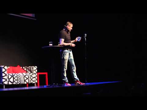 "FOLLAMIGAS" de Toni Moog en CLUB CAPITOL