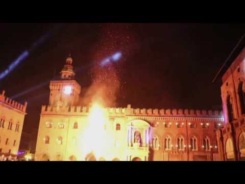2017 , New year eve at Bologna(Piazza Maggiore)