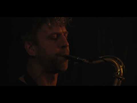 Møster! performs Dreaming Xaxado live in studio at Bryn Ballroom