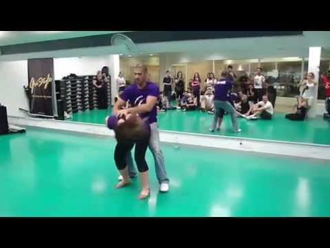 Zouk - Step Abertura e volta com puxada