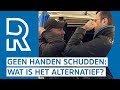 Handen schudden op de markt: "Als je overmorgen dood bent is het niet mijn schuld hé"