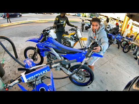MIXING 2 STROKE AT THE GAS STATION IN MIAMI! COPS AROUND...