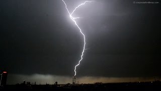 preview picture of video 'Schweres Unwetter - Sturm über Düsseldorf Pfingstmontag 2014 h264 - Heavy Thunderstorm'