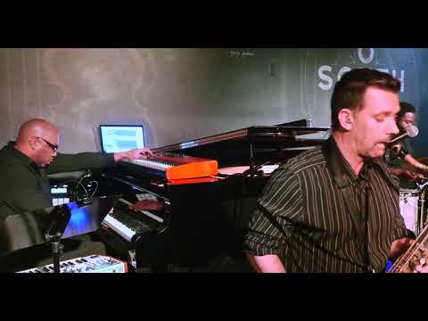 Gerald Veasley Band performing "Shrimp & Grits"