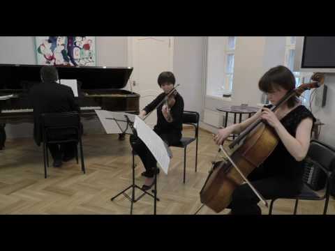2016: Daria Dvernik and Irina Shevcova perfoming trio