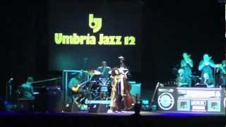 Esperanza Spalding @Umbria Jazz &#39;12 - Hold on me -