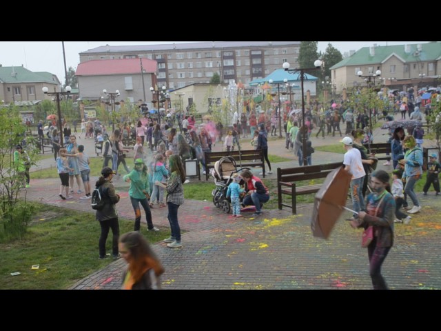 Фестиваль красок в Агрызе. Парк "Яшьлек". День Росии