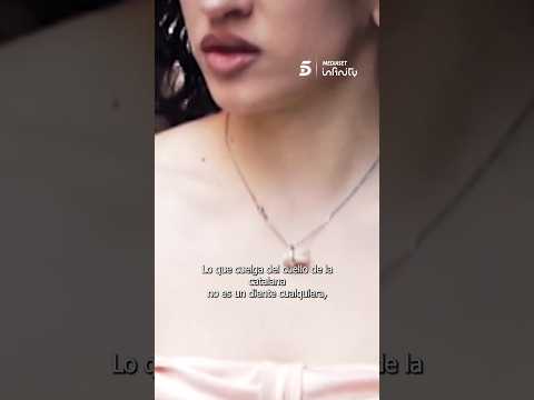 ¿Lleva Rosalía la muela del juicio de su novia colgada al cuello?
