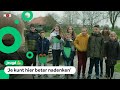 Kinderen krijgen buiten les, ook als het regent