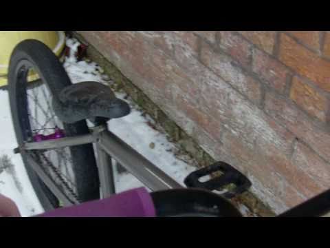 Josh O'Carroll Bike Check - Premium Garrett Reynolds 2010