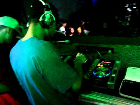 Dj Bruno Walker vs. Dj Di Almeida - no Ilha da Magia