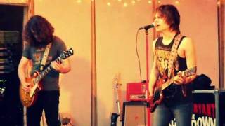 Tyler Bryant and The Shakedown in Indianapolis, Being Here