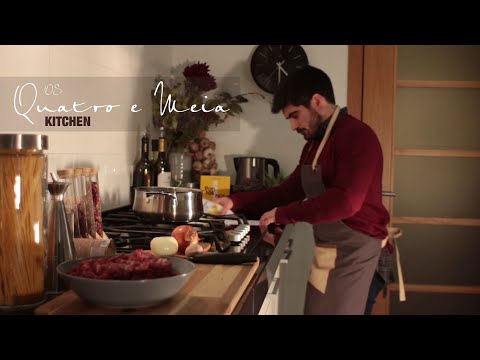 Os Quatro e Meia - Kitchen - Esparguete à Bolonhese (Meia Dose)