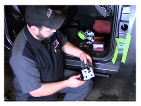 Mechanics Minute Ep. 2 - 07.5+ Duramax Silverado Sierra Squeaky Door Hinge