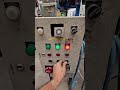 Riproduci video