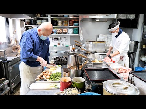 ¡Este es un trabajo increíble que te hace sentir el poder de un simple restaurante de soba popular que está inundado de clientes habituales!丨Fideos Soba en Kioto