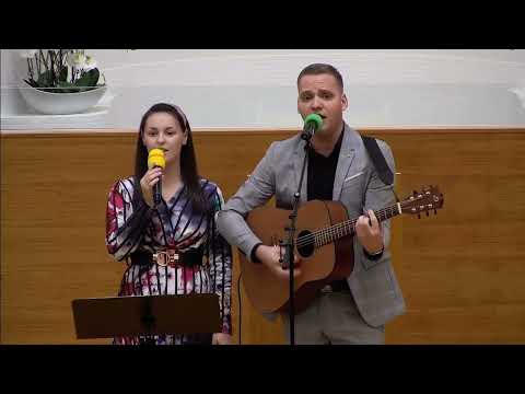 Manu și Andreea Tomuș - El e aici