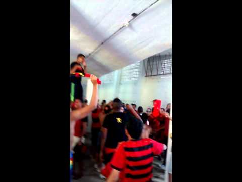 "Brava Ilha: Dizem que somos loucos. Spt 1x0 For" Barra: Brava Ilha • Club: Sport Recife