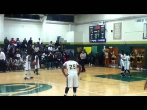 Tavon King Kicks off Jr Year