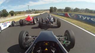 preview picture of video 'Formula Vee Bathurst 2011 - Race 2 - Tim Hamilton'