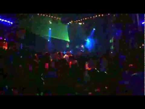 Housebatze Live mit "Heute Nacht" @ Revier 4 in Papenburg (17.09.2011)