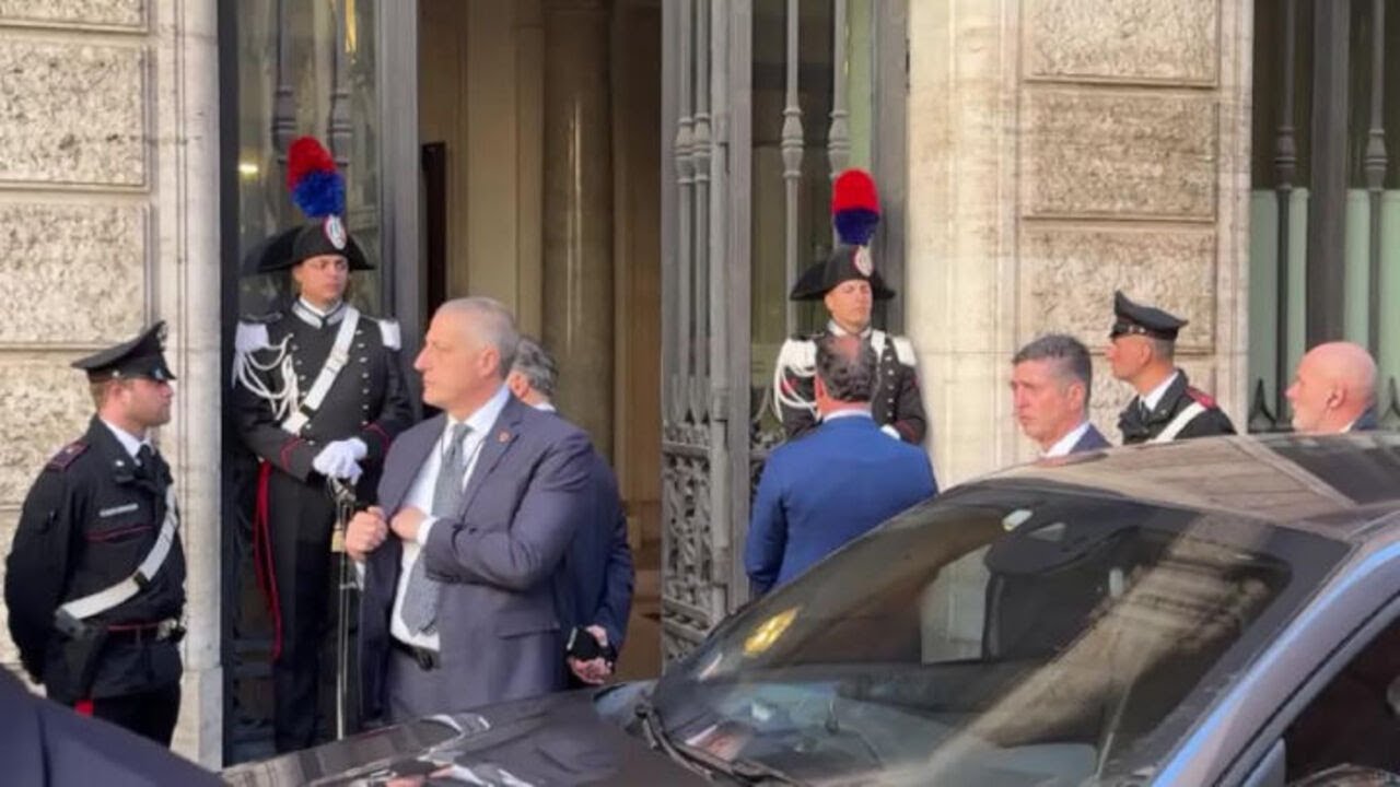 Meloni esce dal Senato dopo informativa su azione del Governo