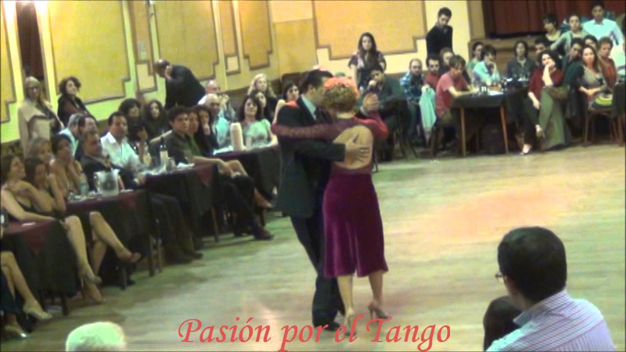 ANALIA CARREÑO y LUIS RAMIREZ Bailando el Tango REBELDÍA en YIRA YIRA MILONGA