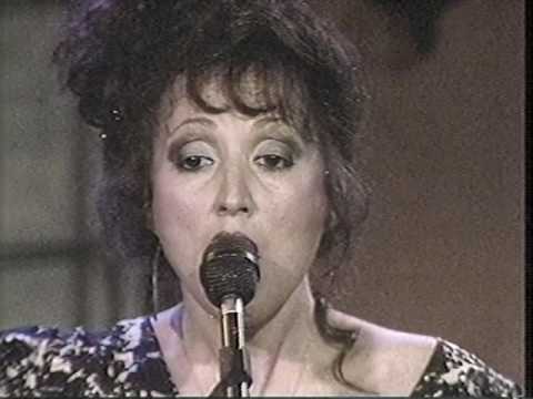 Kate and Anna McGarrigle with Maria Muldaur: The Work Song (1984)